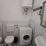 Roli Bacsi Haza *
