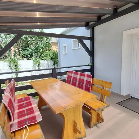 Apartman Roli Bácsi Háza *